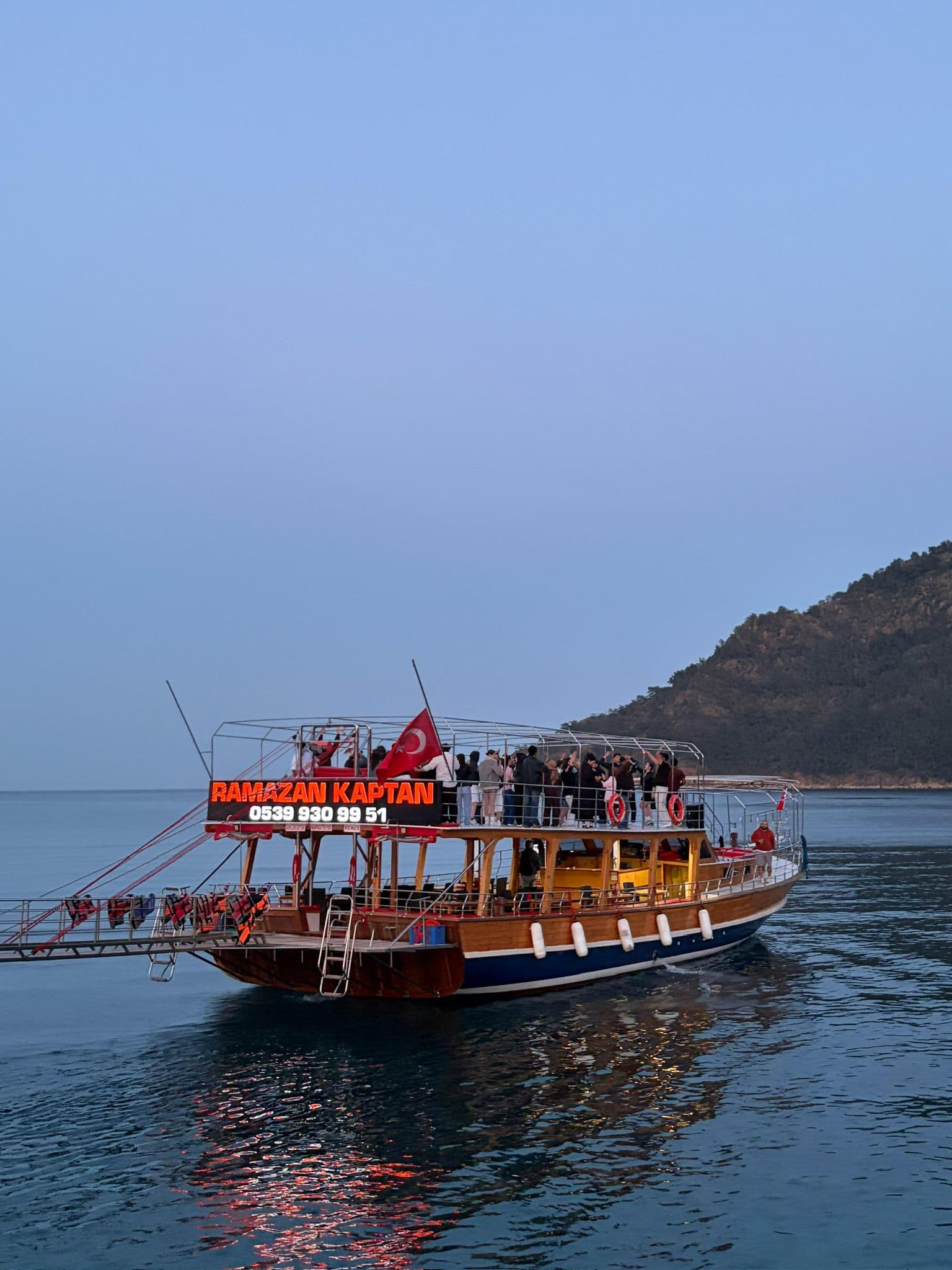 Teknede Balık Izgara Menüsü